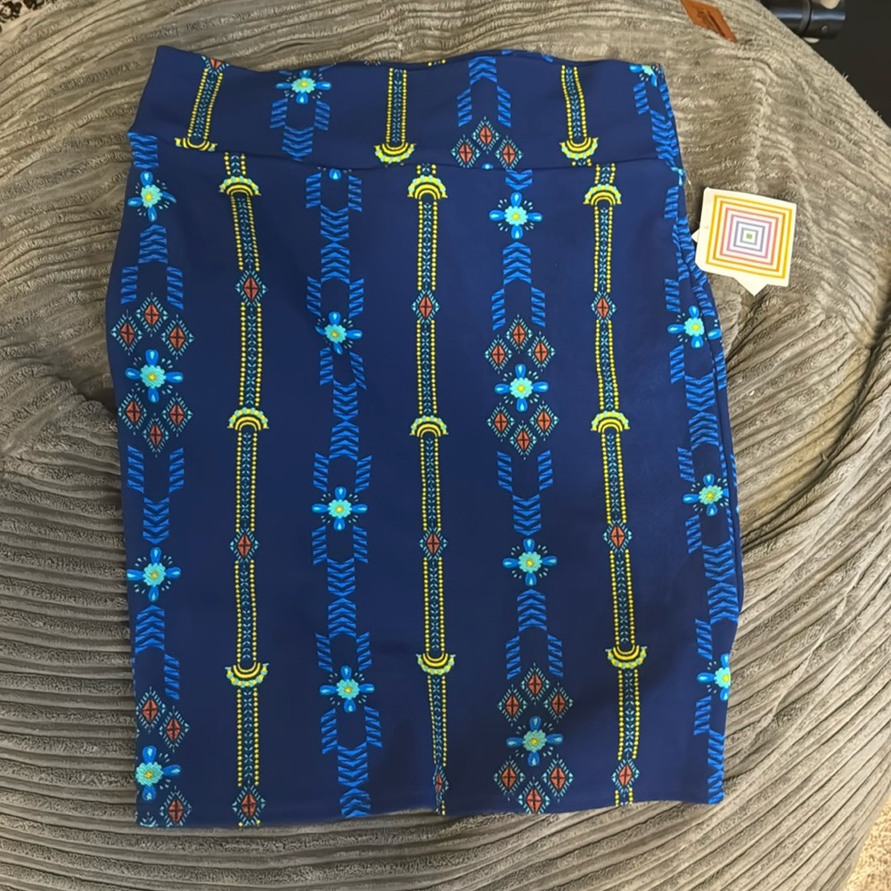 NWT! Lularoe Cassie skirt. Size XL